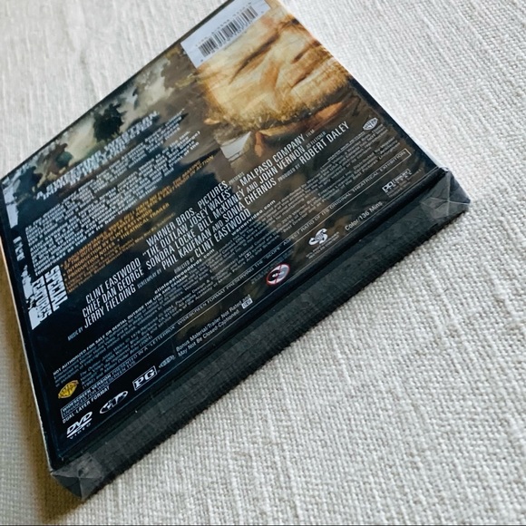 🆕 The Outlaw Josey Wales & Pale Rider Clint Eastwood Double Feature NWT - Picture 3 of 8